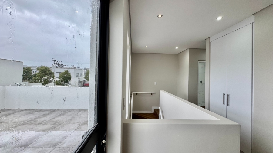 3 Bedroom Property for Sale in Croydon Gardens Estate Western Cape